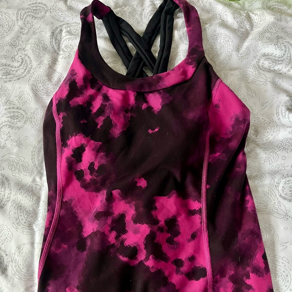 Lululemon yoga tank with built-in bra.